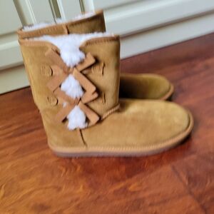Koolaburra UGG Victoria Short Boots